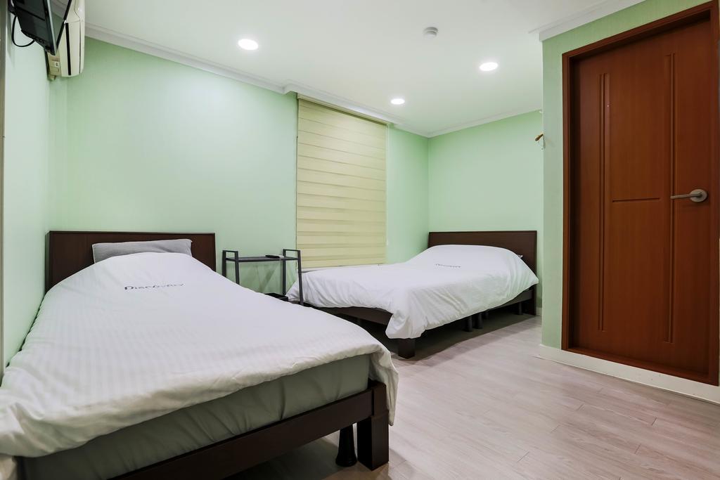 Discovery Busan Guesthouse Buitenkant foto